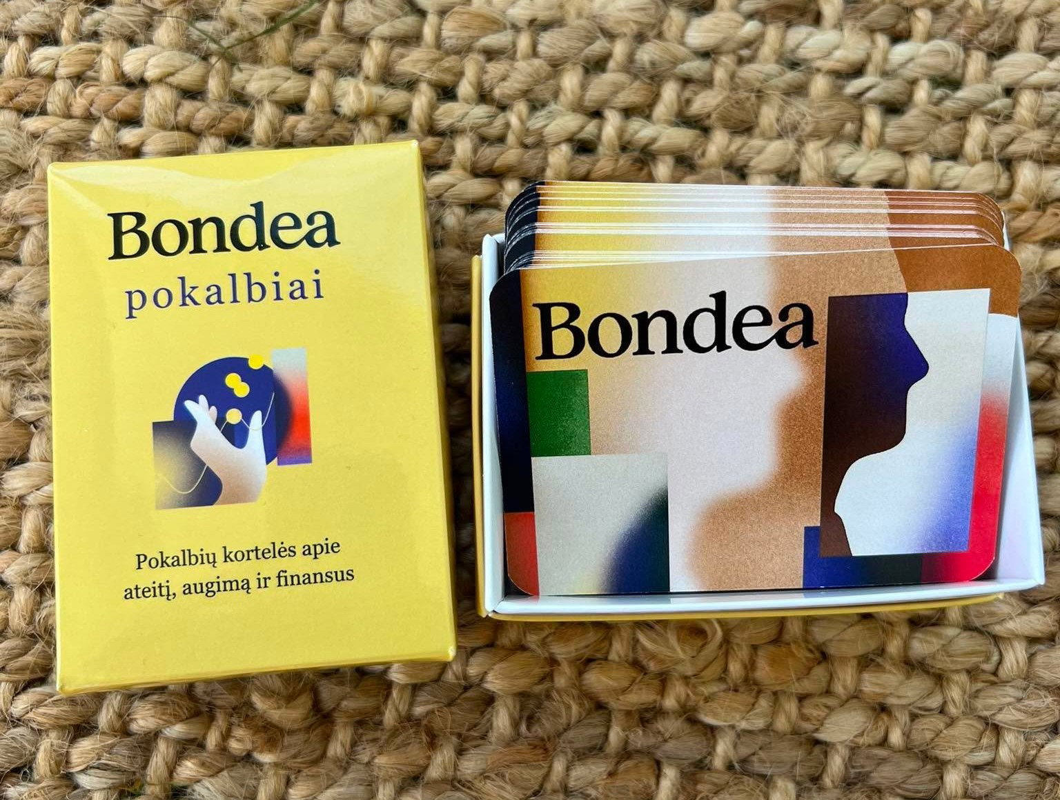 Bondea pristato kortelių žaidimą apie pinigus, ateitį ir augimą